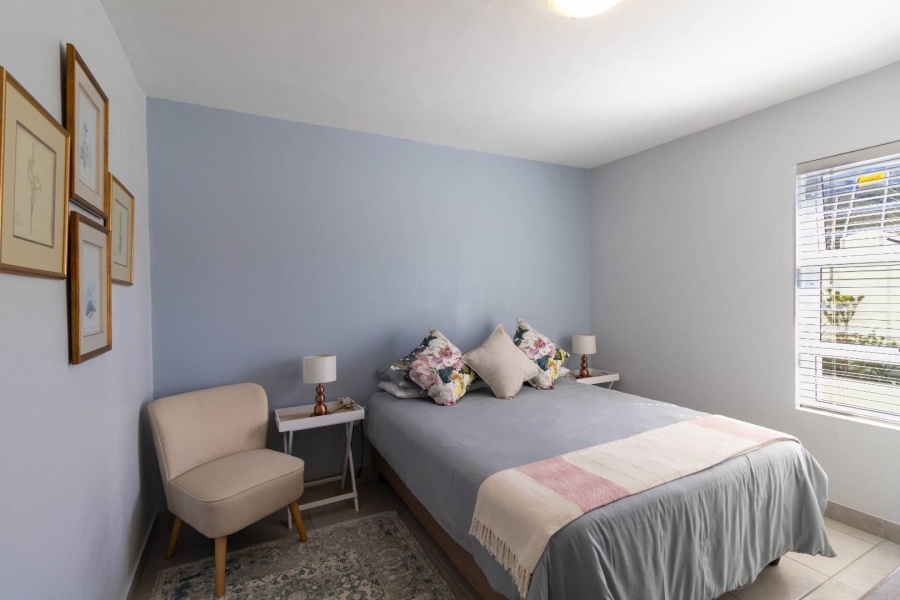 3 Bedroom Property for Sale in Sandbaai Western Cape